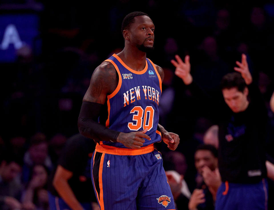 NBA全明星赛：詹姆斯荣膺MVP