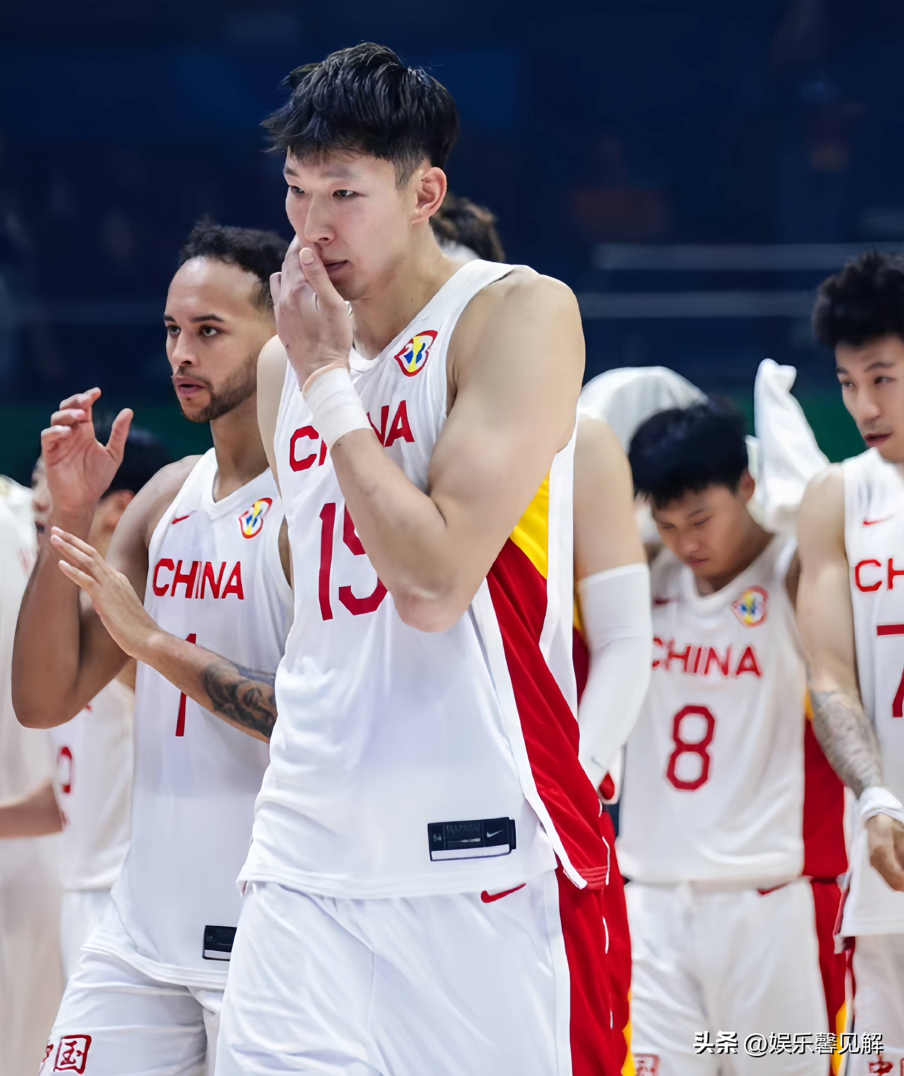 中国篮球运动员在国际赛场上崭露头角